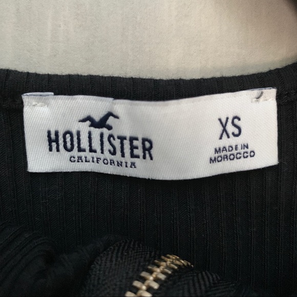 Hollister Zippered Top (XS) - Picture 3 of 3